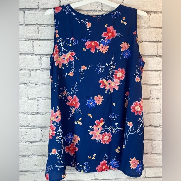 Woman Within Blue and Pink Floral Handkerchief Hem Tank Top size 18/20 - Picture 6 of 6